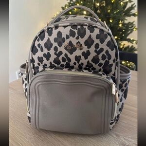 Itzy ritzy mini plus